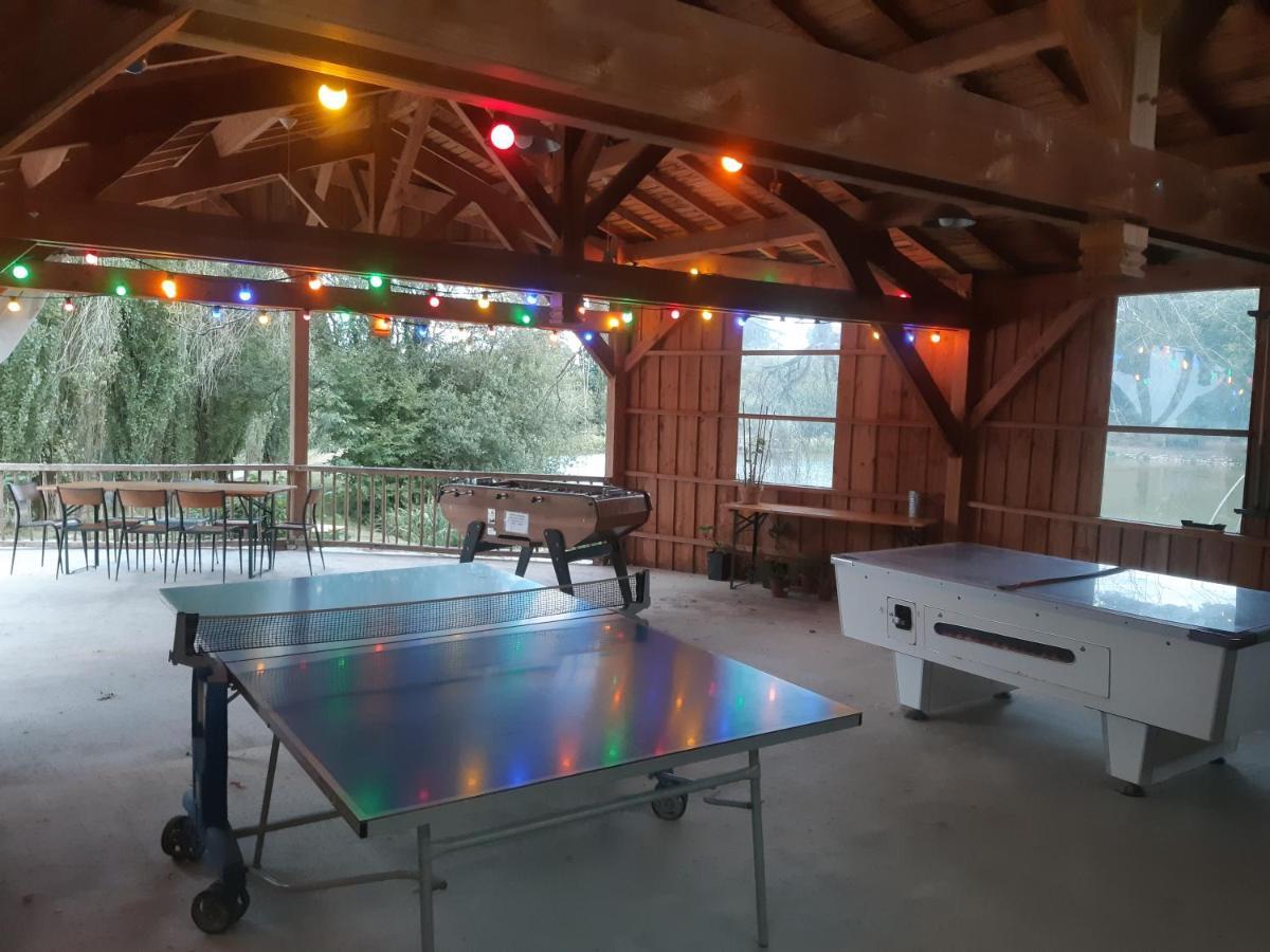 Camping De La Chagnee Saint-Aubin-le-Cloud Kültér fotó