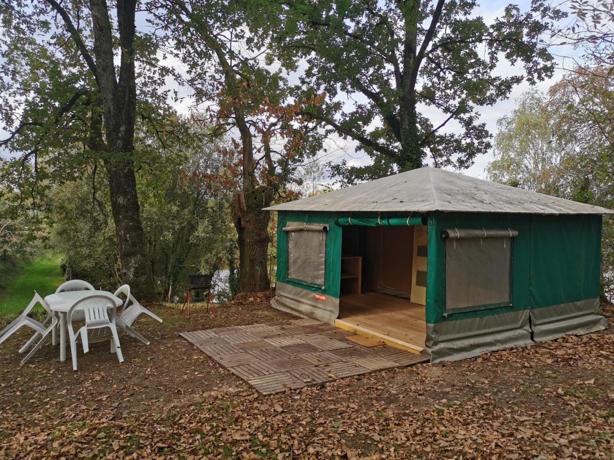 Camping De La Chagnee Saint-Aubin-le-Cloud Kültér fotó