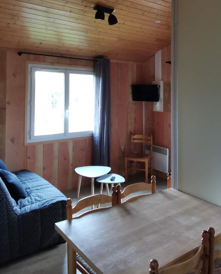 Camping De La Chagnee Saint-Aubin-le-Cloud Kültér fotó